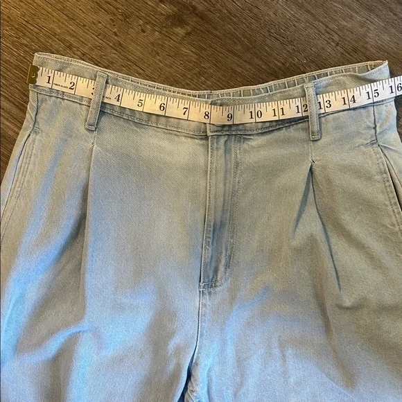 Bershka Balloon Barrel Jeans Cropped High Rise Light Wash Trendy Denim - Picture 5 of 7